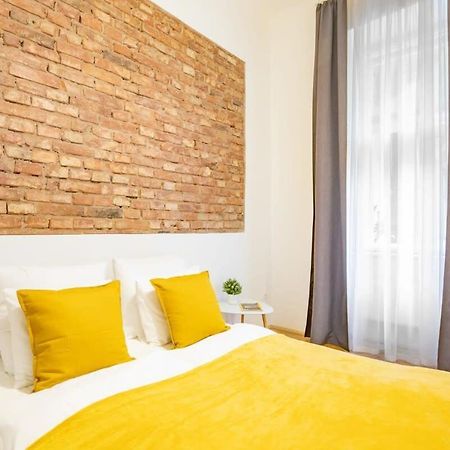 Quiet Comfort - Central Buda Budapest Luaran gambar