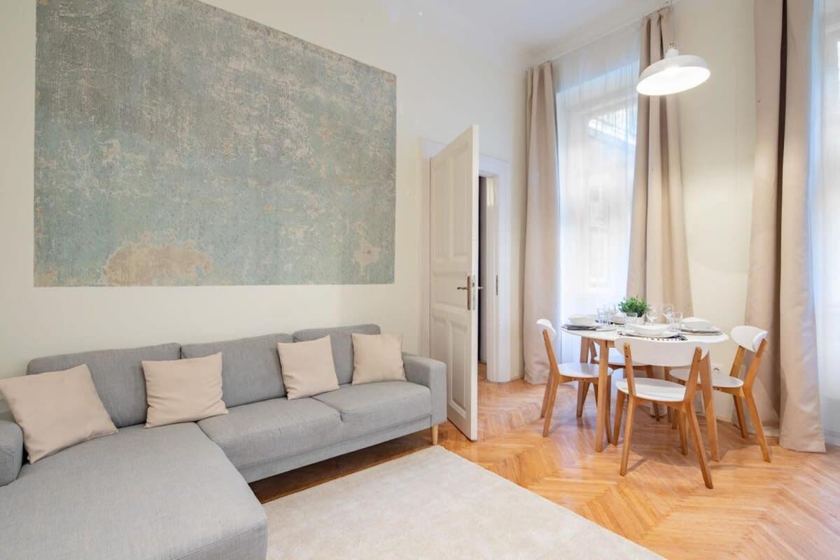 Quiet Comfort - Central Buda Budapest Luaran gambar