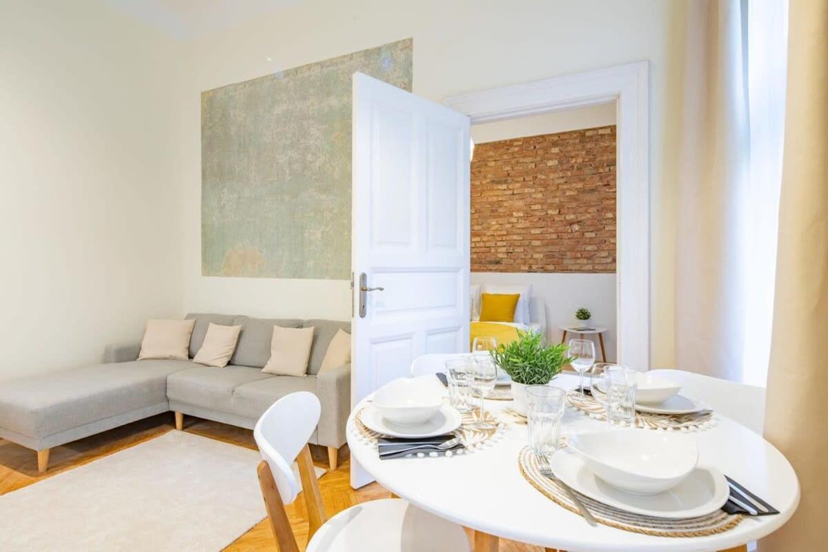 Quiet Comfort - Central Buda Budapest Luaran gambar